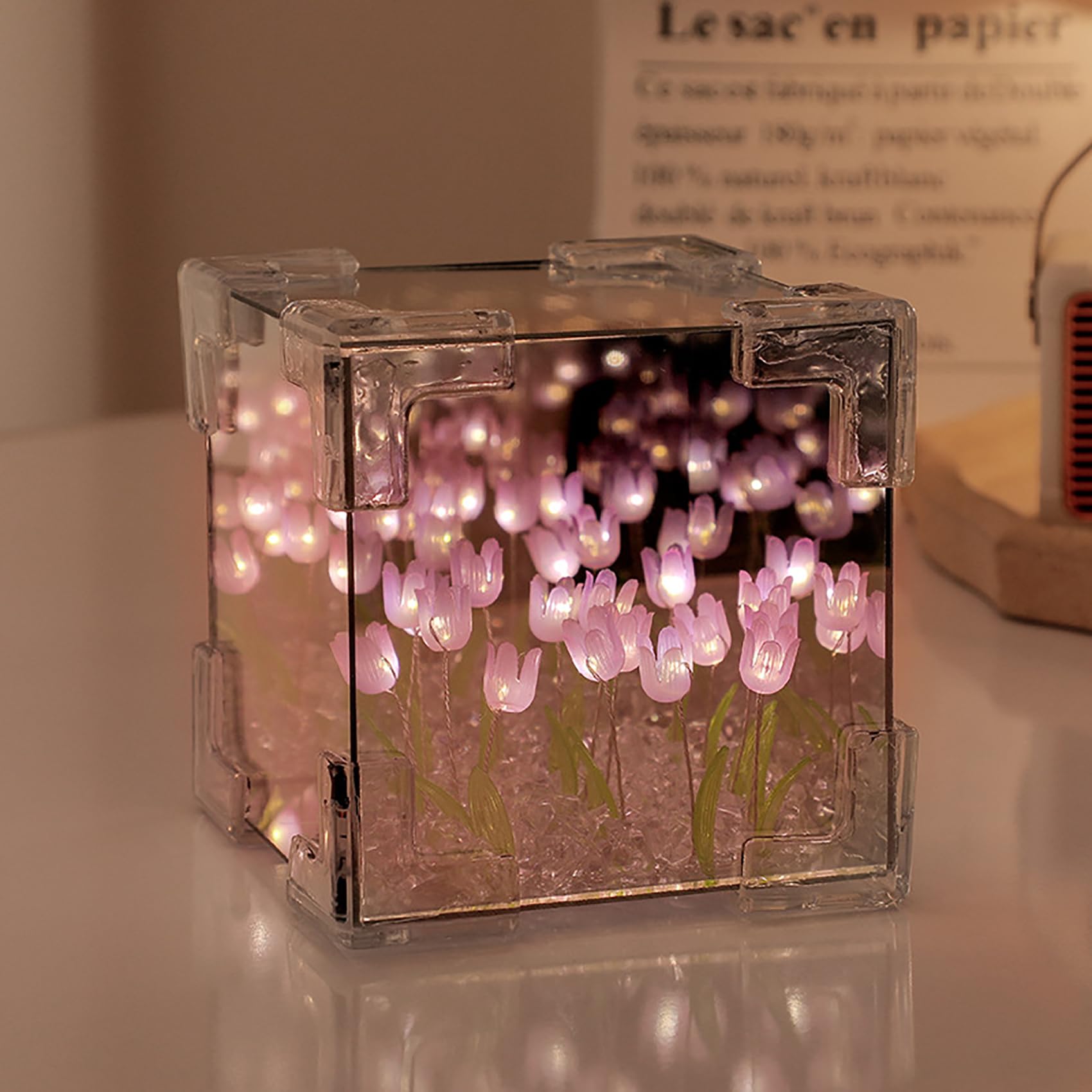 keeda Luminária de Tulipa em Cubo com Espelho LED